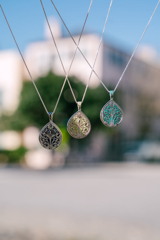 Southern Gates® Rainbow Row Tradd Pendant
